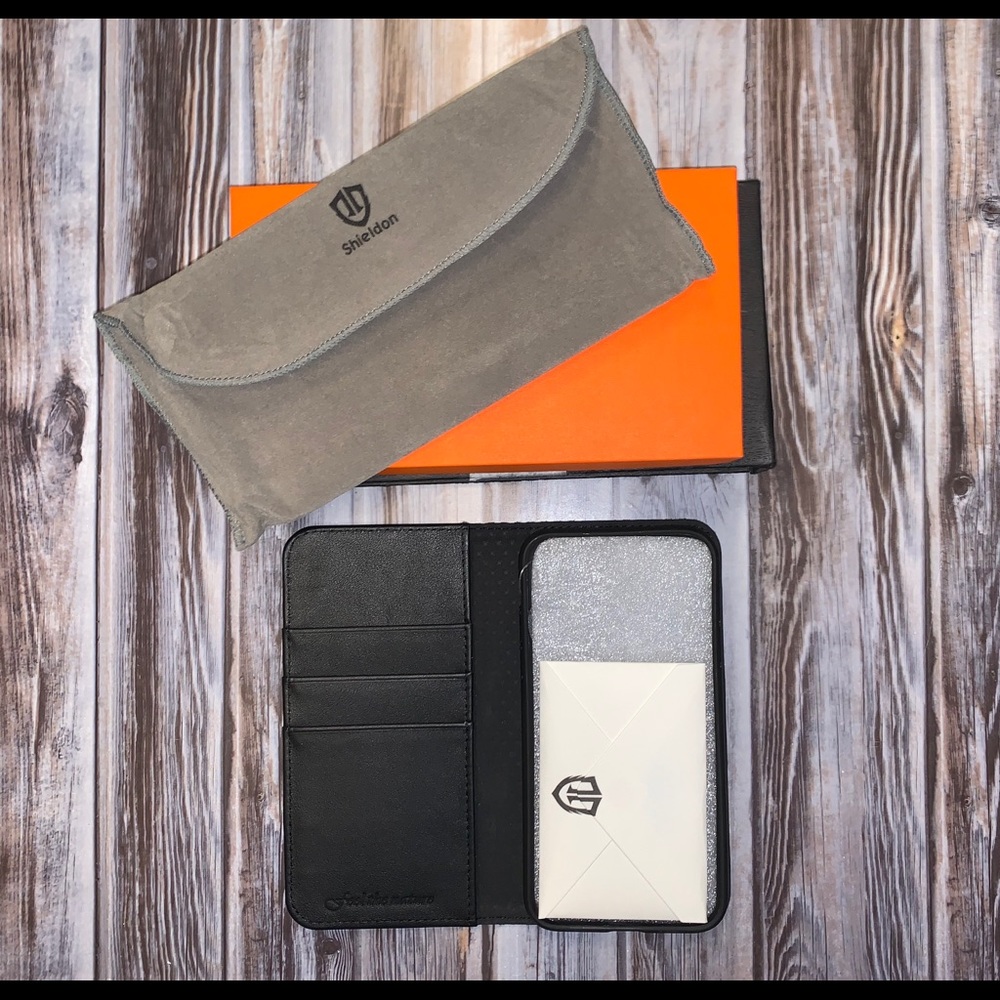NWT Shieldon Leather Case iPhone Xs